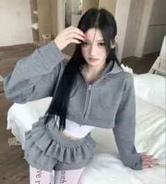 ANDWANG Kirakira short zip up black Mサイズ - メルカリ