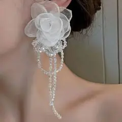 ウェディング　ピアス　チュール　フラワー