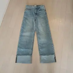 H&M ライトブルー ハイウエスト 　ロールアップ　デニム