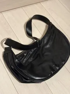 秋の魅力✦メタリックショルダーバッグ✦デートや女子会におすすめ 