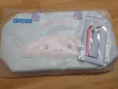 サンリオ当たりくじシナモンロール　　キャリーオンバッグ　ペアキーホルダー