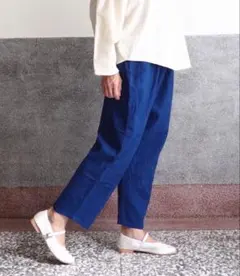 ヂェン先生の日常着　テーパードパンツ　青色　ロイヤルブルー　Ｓサイズのサムネイル