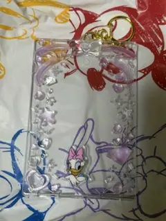 ディズニーストア　シークレットカードホルダー　デイジー