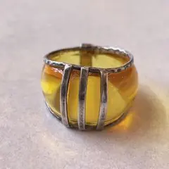 ヴィンテージ風 琥珀色 ワイドリング 飴色 大ぶり 指輪 アンティーク調 レトロ