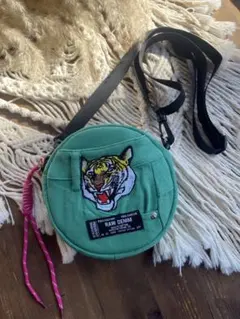 Item thumbnail for item 300e04a2-736e-4d78-a1c4-e73da7be4e9e