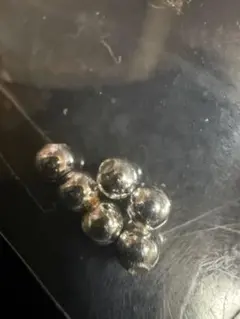 シルバー、６個売り。 ホワイトハーツ、（赤ビーズネックレス）