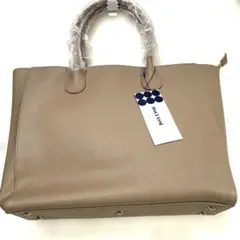 DoCLASSE スタンドレザートートバッグ　トープ色　ベージュ系