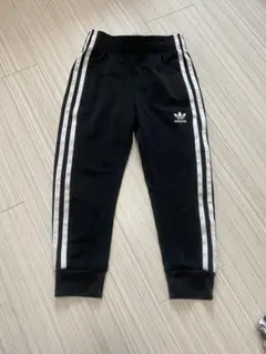 大人気‼️ アディダスオリジナルス　ブラック ジャージ