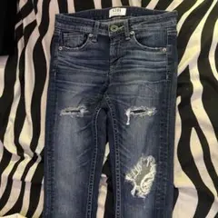 Item thumbnail for item 18eec3e8-e34d-44f7-ad63-4a3fbe7005de