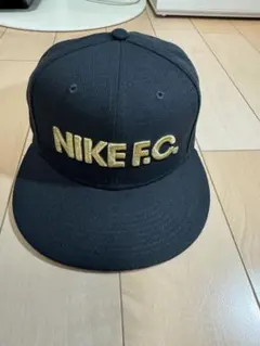 NIKE F.C. スナップバックキャップ　金ロゴ　美品　ナイキ