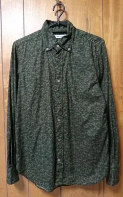 【美品】green label relaxing カモ柄 迷彩 長袖シャツのサムネイル