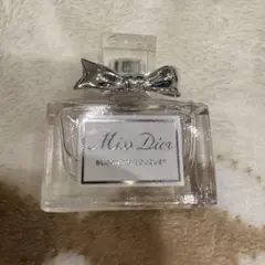 Miss Dior ブルーミングブーケ オードトワレ 持ち歩きサイズ