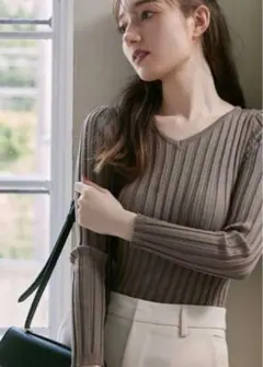 fifth Vネックニット モカ