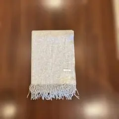 プラステ　グレー フリンジ付き マフラー