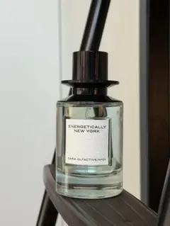お*す様 ZARA Energetically New York 香水 100mのサムネイル