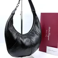 希少 美品 フェラガモ パイソン ショルダーバッグ ガンチーニ金具 三日月