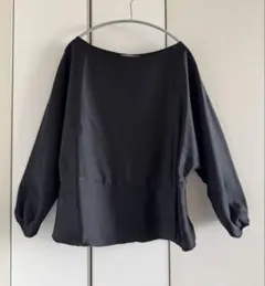 ⭐️H&M⭐️ ペプラムトップス size L 黒