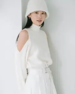 スナイデル　オープンショルダーニットトップス