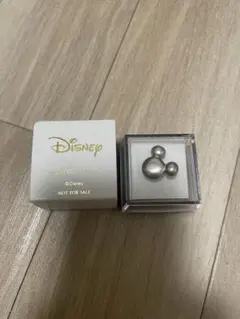 Disney ミッキーマウス　ピンバッジ　ディズニー