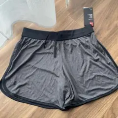 新品　アンダーアーマー underarmour ランニングショートパンツ M