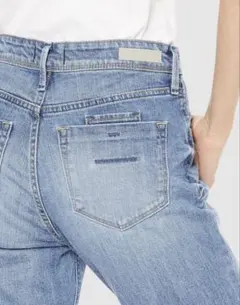 Item thumbnail for item 627e49dc-acab-4a15-b70b-f8e9b739570a