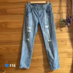 ライトブルーダメージデニムパンツ