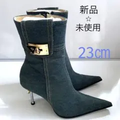 新品・未使用【　お洒落なG生地・三角＆リングの金具付きショートブーツ　】23㎝