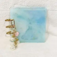 Item thumbnail for item 51eaf33b-7f63-4408-97fc-7347d0a0fba2