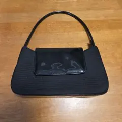パーティー用エナメルタイプのハンドバッグ