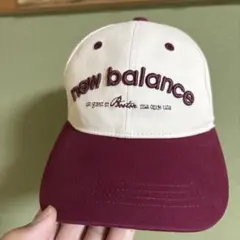 New Balance キャップ バーガンディカラー 刺繍ロゴのサムネイル