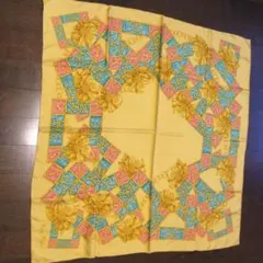 未使用、ニナリッチ　大判スカーフ