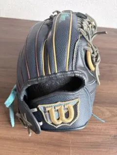 限定！MLBWilson A2000 硬式用グローブ(左投げ投手用) - メルカリ
