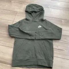 Nike ナイキ　パーカー　未使用　130
