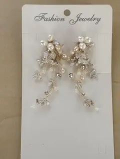 イヤリング　ブライダルアクセサリー