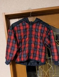 コムサイズム　キッズ　パーカー付ジャンパー