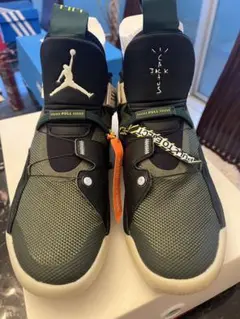 Travis Scott × Nike Air Jordan 33