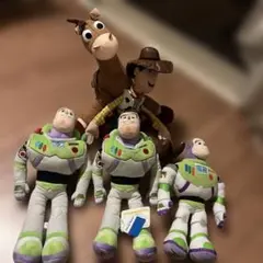 ウッディとバズ・ライトイヤーぬいぐるみセット