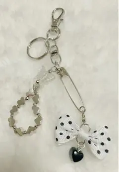 ビーズキーホルダー 韓国 シルバー リボン 蝶々 ハート