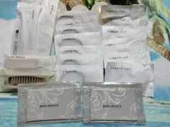 ホテルアメニティ シェーバー・シャワーキャップ・ボディスポンジ.ヘアブラシ