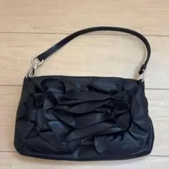 Yves Saint Laurent ブラックショルダーバッグ