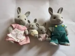 お値下げ　シルバニアファミリー グレーウサギ 親子人形4体セット　双子ちゃん