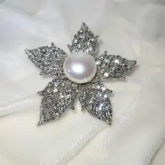 花形ブローチ パール付き