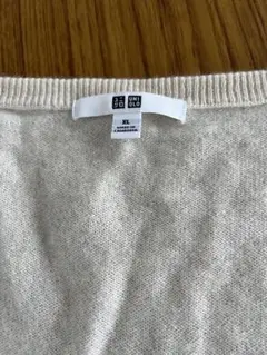 UNIQLO ホワイト　カシミヤ　Vネック セーター XL