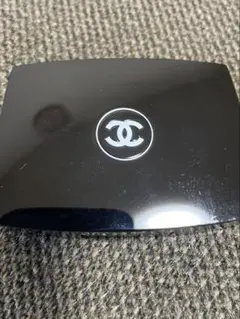 CHANEL OMBRE ESSENTIELLE 69 BLACK STARのサムネイル