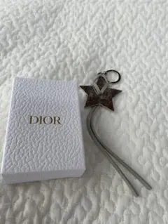 Dior 星型チャーム