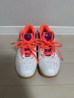 YONEX バドミントンシューズ ホワイト/オレンジ/パープル