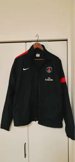 Item thumbnail for item 2c3a076c-5ba4-45c1-aca0-9ea4c36c35e3