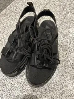 Dr. Martens レースアップサンダル ブラックのサムネイル