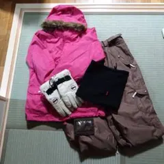 ピンクジャケットとパンツセット★グローブ、ネックマフラー付