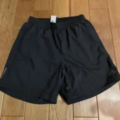 【未使用品】adidas ハーフパンツ